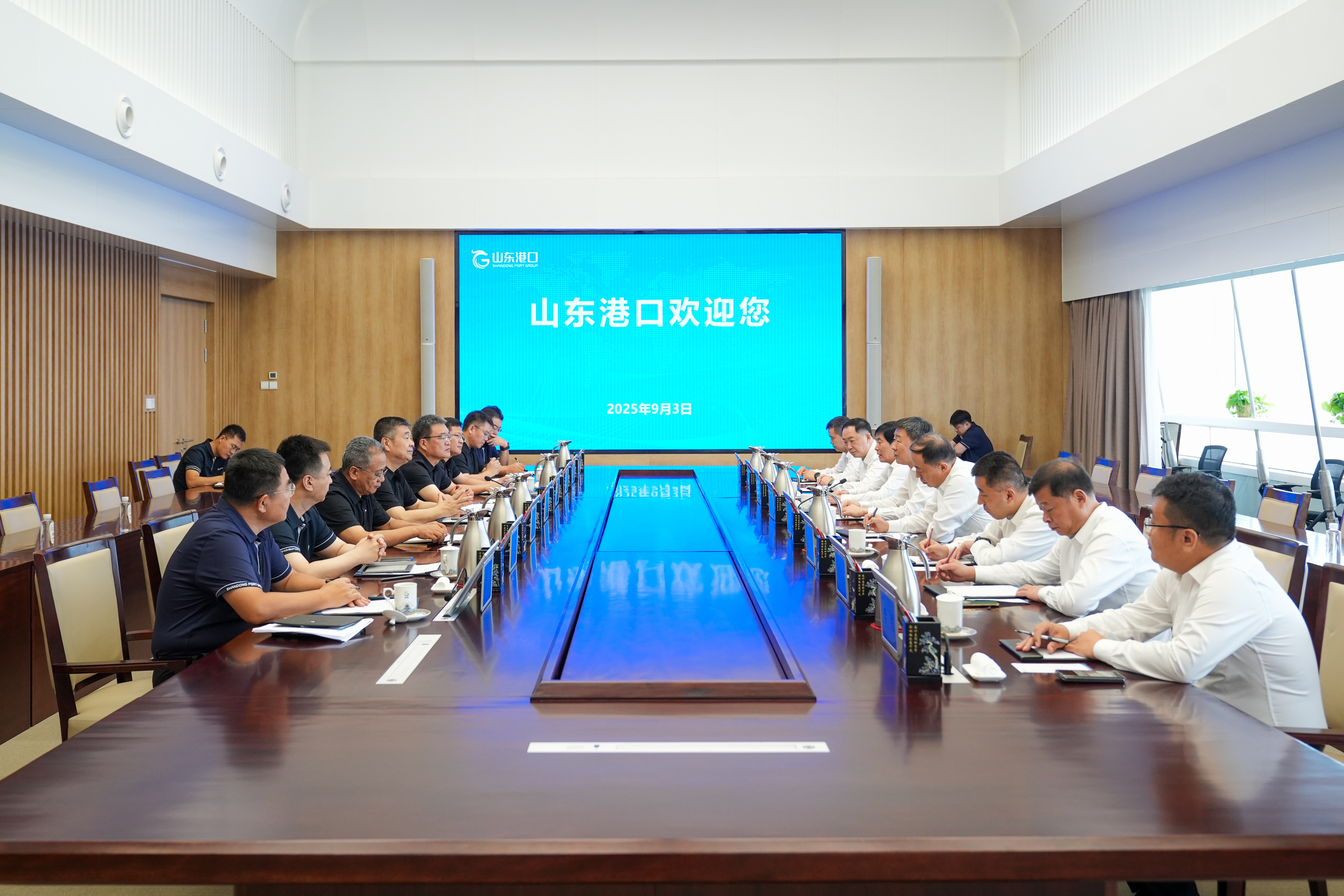 张晓海到山东口岸集团交流事情